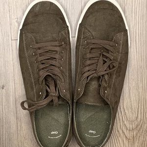 GAP Green Suede Casual Shoe Size 13